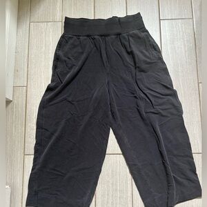 Athleta Free Flow Culotte, Small Black
